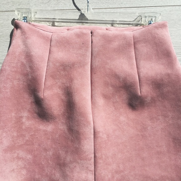 Pink lace up skirt - Picture 3 of 3